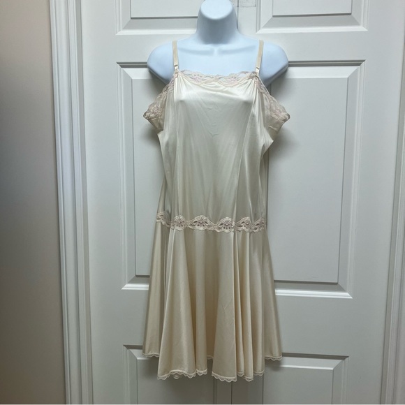 Vintage drop waist slip with pink lace, beige, size var - Picture 3 of 9